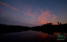 Computer screen wallpaper: Lake in evening light